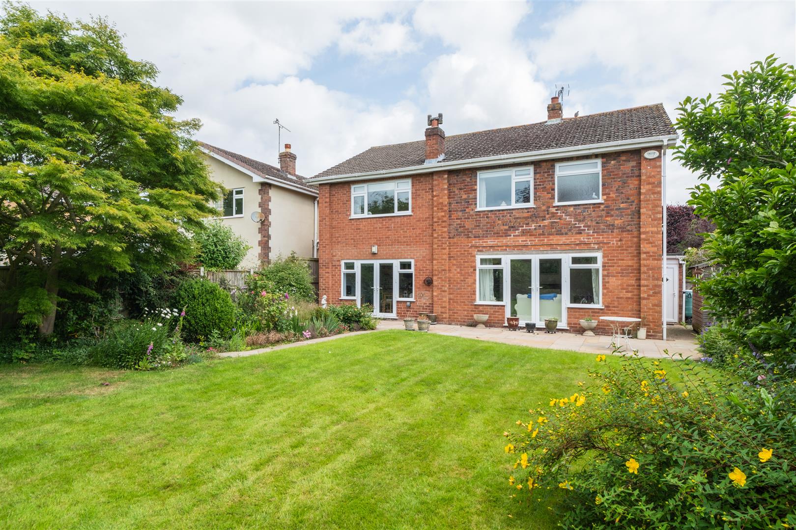4 bedroom  Detached House for Sale in Tarvin